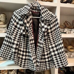 Stylish Black and White Houndstooth Women's Coat